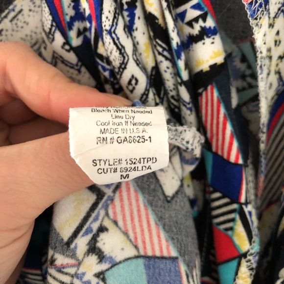 Geometric Tank - Picture 4 of 4